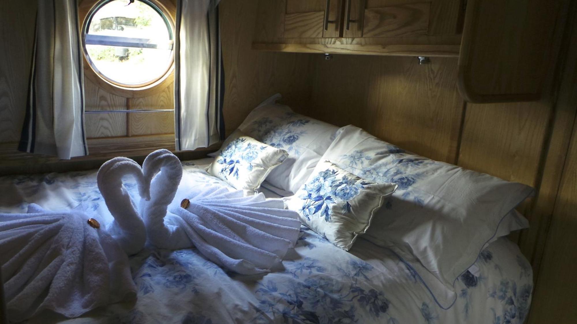 Houseboat Hotels Шефилд Стая снимка
