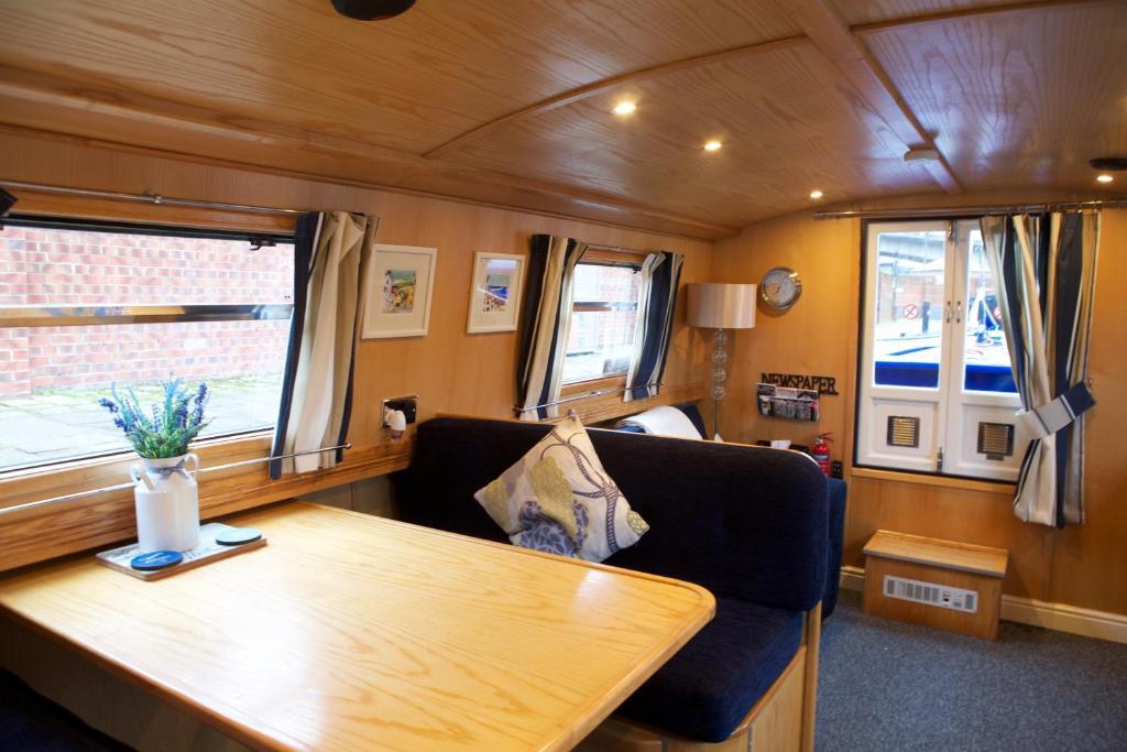 Houseboat Hotels Шефилд Екстериор снимка